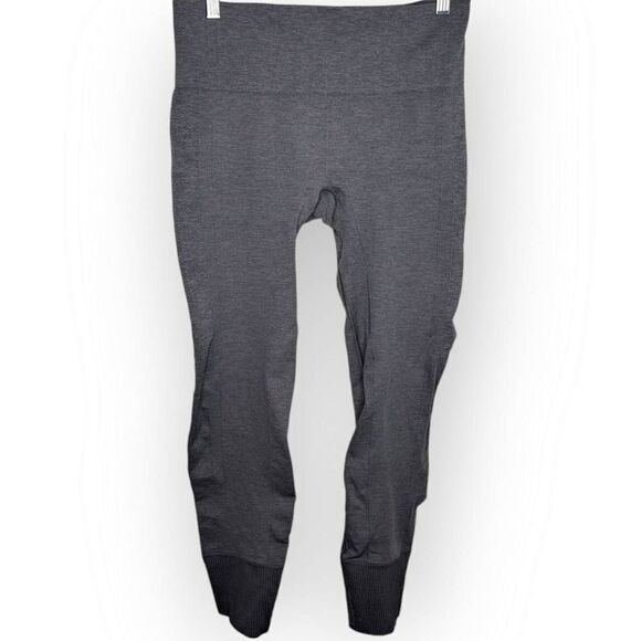 Lululemon Ebb To Street Pant in Heathered Slate size 8 - Picture 1 of 5